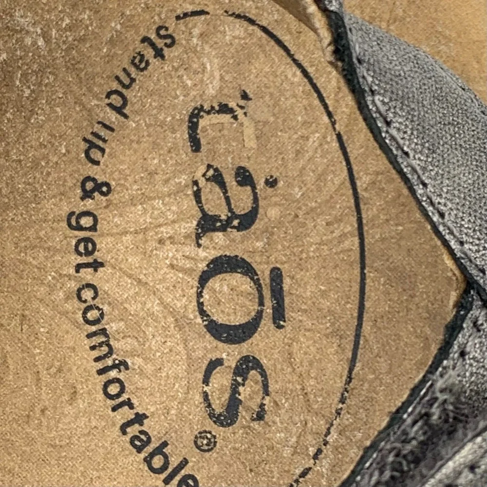 Taos Award Sandal Silver Pewter Leather Studded Women 7 Comfort Arch Support - Picture 11 of 11